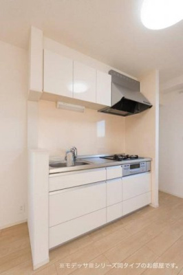 【キッチン】 | レジデンス青井 | コンパクトなキッチンで掃除もラクラク