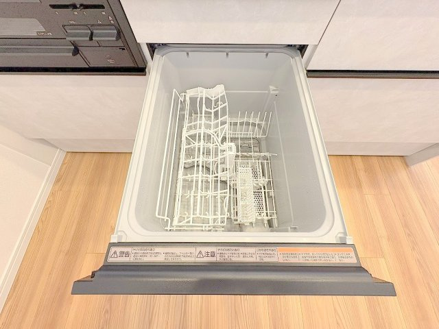 三郷アーバンハイツのキッチン|家事の時短にもつながる食洗機完備