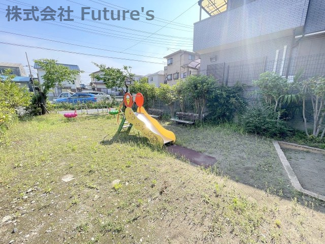 三郷アーバンハイツのその他共用部分|子育て世帯に嬉しい敷地内に公園付きです