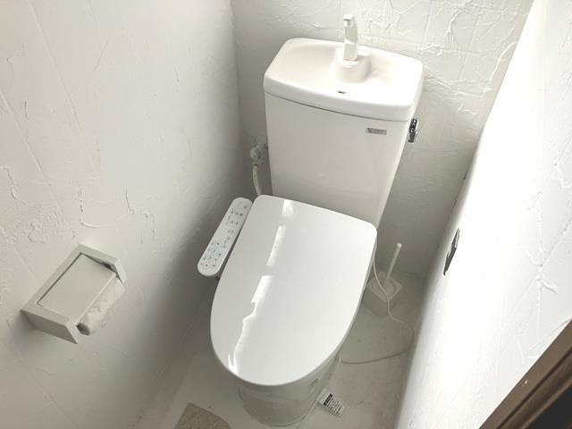 堀1丁目戸建のトイレ