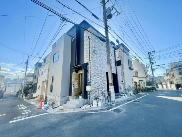 板橋区若木1丁目　人気の角地×車庫付　耐震住宅　限定1棟