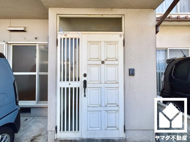 伏見区久我石原町の玄関