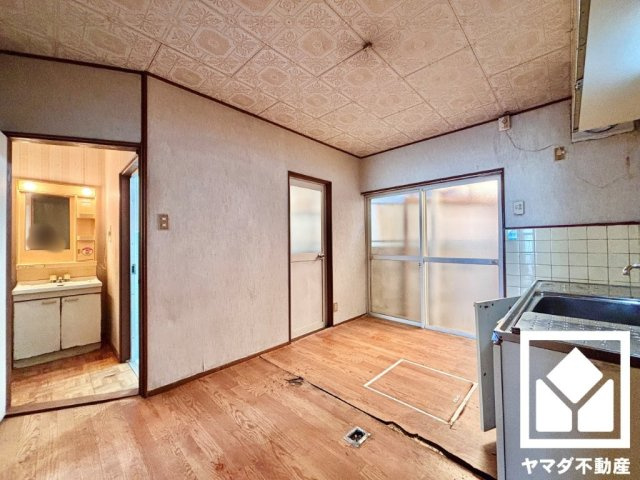 伏見区久我石原町の居間・リビング