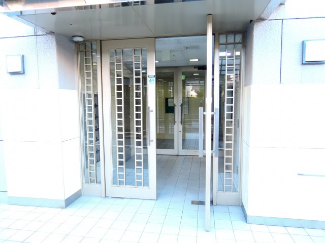 高槻クリスタルビルのロビー