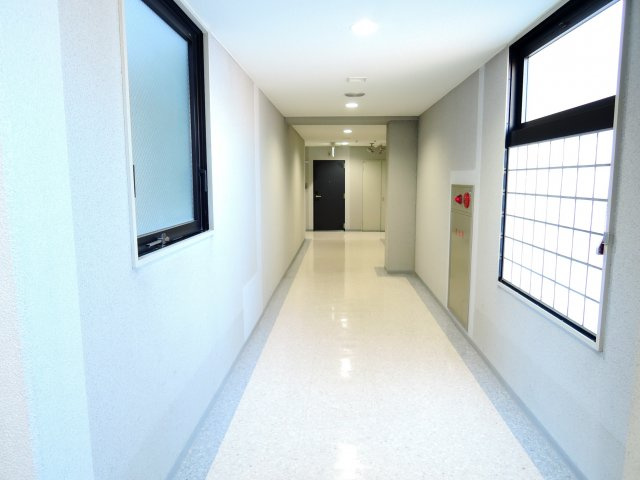 高槻クリスタルビルのロビー