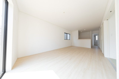 【居間・リビング】 | 鈴鹿市桜島町7丁目《5号棟》