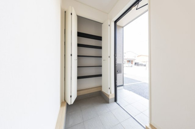 【収納】 | 鈴鹿市桜島町7丁目《5号棟》 | 玄関収納