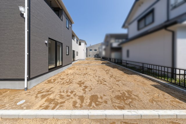 鈴鹿市桜島町7丁目《5号棟》の庭