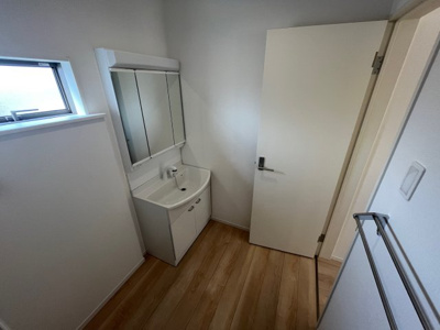 【独立洗面台】 | 鈴鹿市桜島町7丁目《3号棟》 | 同施工会社・同仕様イメージ