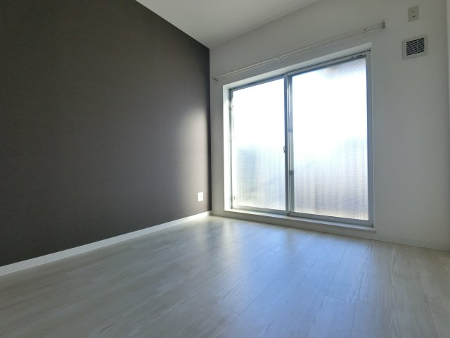 カムフォート登戸Ⅲの洋室