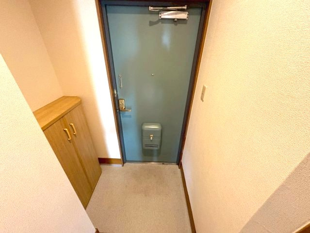 プレステージ三日市の玄関