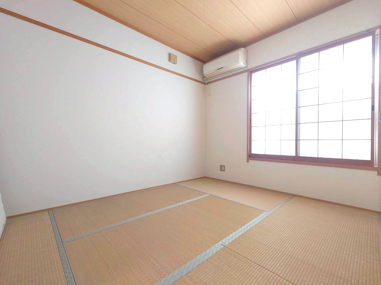 ◆ＪＲ奈良線『棚倉』駅まで徒歩６分◆全居室２面採光のため陽当り・通風良好◆木津川市山城町平尾中古川の和室|和室