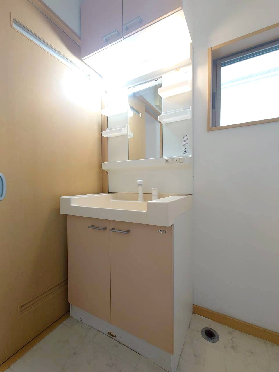 ◆ＪＲ奈良線『棚倉』駅まで徒歩６分◆全居室２面採光のため陽当り・通風良好◆木津川市山城町平尾中古川の独立洗面台|洗面化粧台