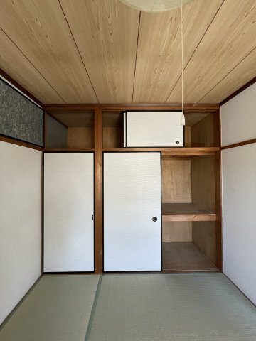 ホワイトハイツの和室