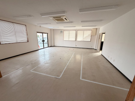 大石様貸事務所の内装