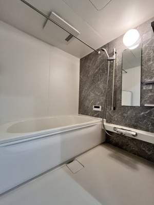 【浴室】 | Liberty Island