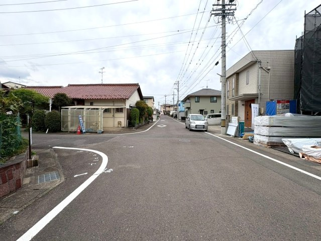 新築戸建　各務原市那加織田町1丁目2期　全1区画分譲の前面道路含む現地写真|「現地（2026年3月2日）撮影」　
■前面道路　
■ヤマダ不動産　株式会社リライフ