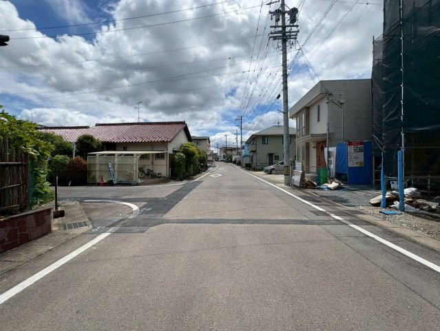 新築戸建　各務原市那加織田町2期　全1区画分譲の前面道路含む現地写真|「現地（2026年4月9日）撮影」　
■前面道路　
■ヤマダ不動産　株式会社リライフ