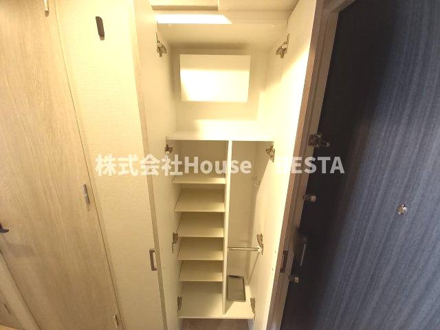 レジュールアッシュ神戸湊川公園の収納