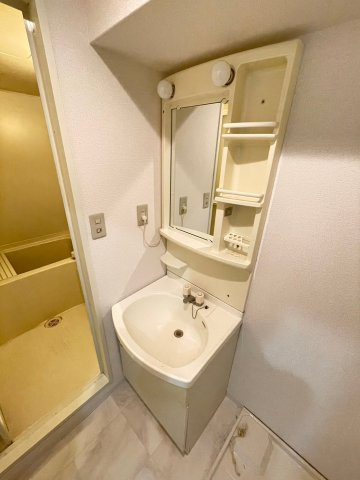 ジュネスブランドールの洗面所