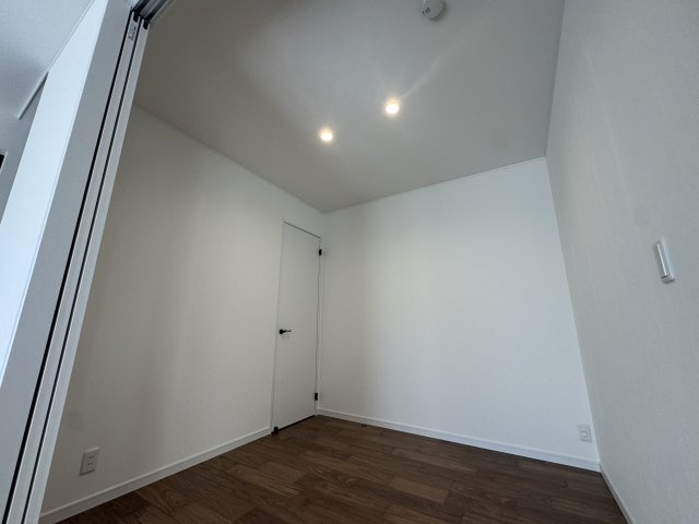 －三丁目不動産-深谷市東方　中古戸建の洋室