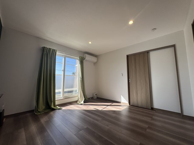 －三丁目不動産-深谷市東方　中古戸建の洋室