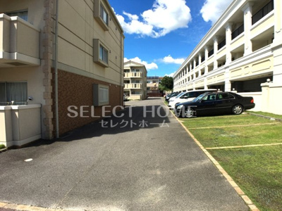 【駐車場】 | ｐｏｇｇｉｏ　ａｌ　ｓｏｌｅ　ｄｕｅ | カースペースがあります