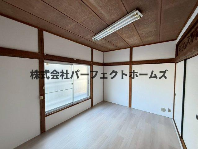 出口5丁目戸建　賃貸の洋室|明るい洋室です