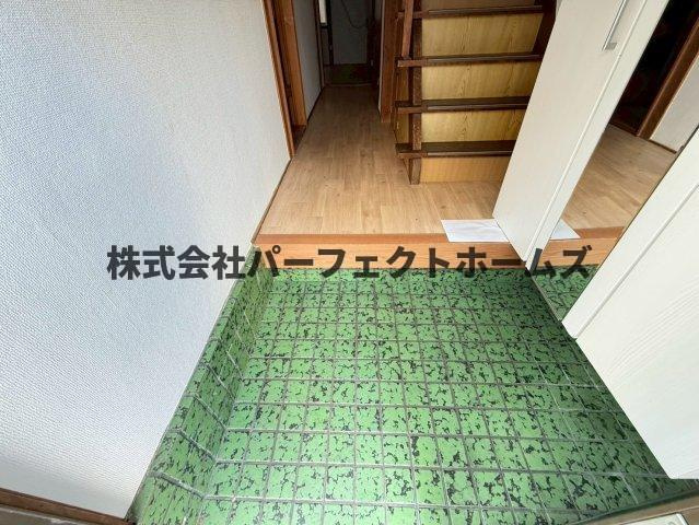 出口5丁目戸建　賃貸の玄関|ゆったりとした玄関です