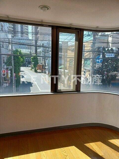 【居間・リビング】 | ＧＴビル | こちらの居間で趣味の時間をお楽しみください