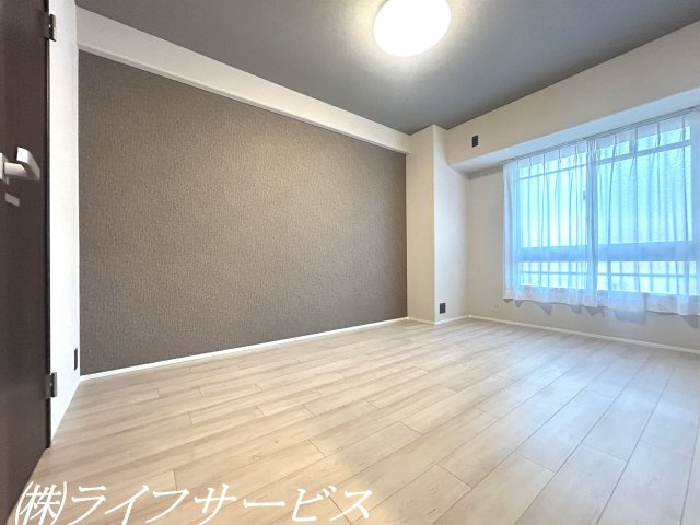 【洋室】 | ソシエ北大阪弐番館 | 洋室6.5帖/ウォークインクローゼット有