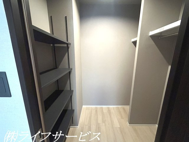 【収納】 | ソシエ北大阪弐番館 | 洋室6.5帖/ウォークインクローゼット有
