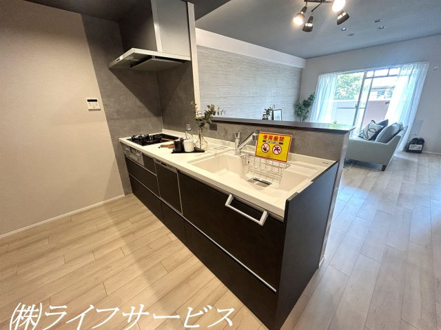 【キッチン】 | ソシエ北大阪弐番館 | オープンスタイルのシステムキッチン