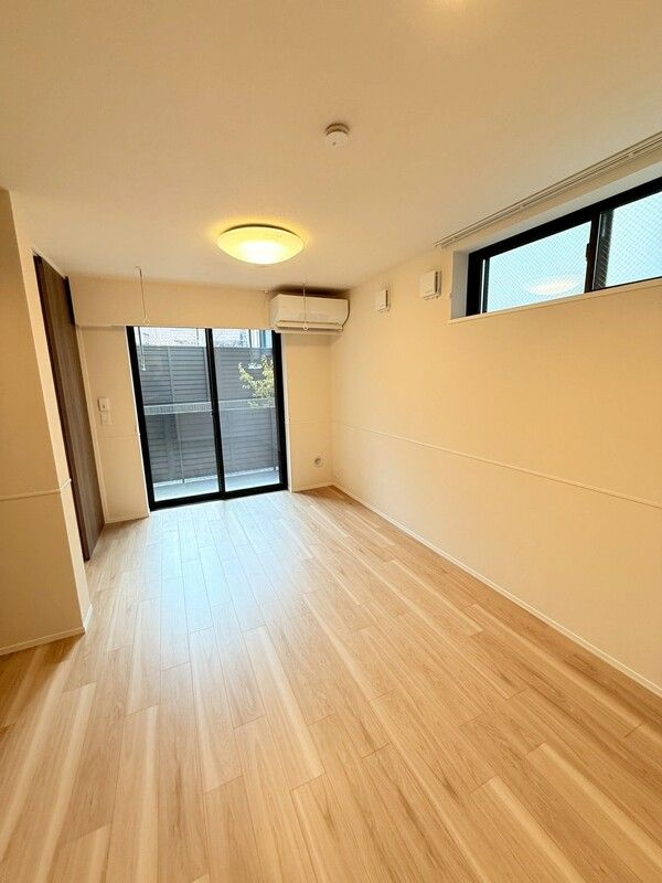 ヴィラ　ルミエールⅡの居間・リビング