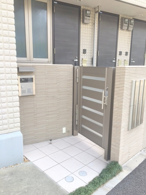 カドーヴェールのエントランス|外構オートロック完備のエントランス