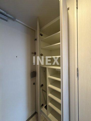 横浜市中区弁天通１丁目の賃貸マンションの収納