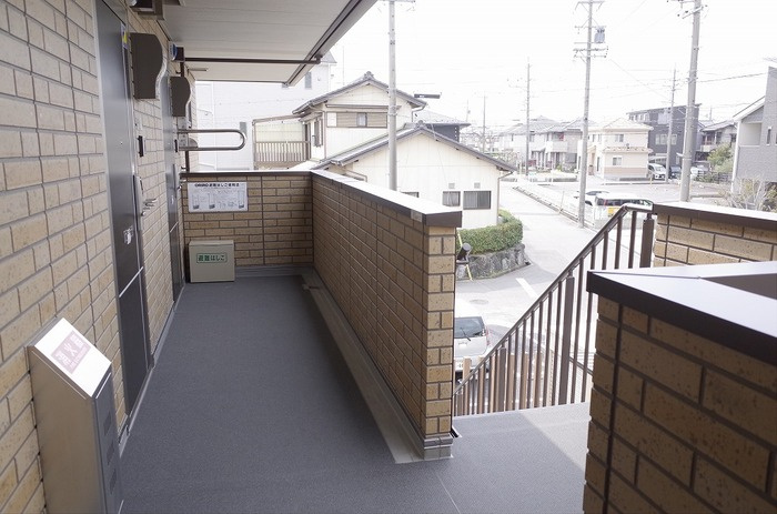 セジュール上地のエントランス