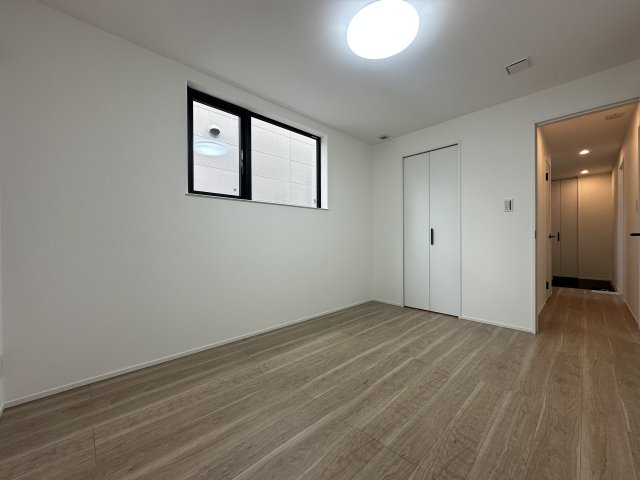 神戸市垂水区小束山2丁目新築戸建1号地の洋室