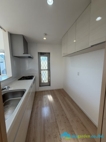 平塚市岡崎　中古戸建のキッチン