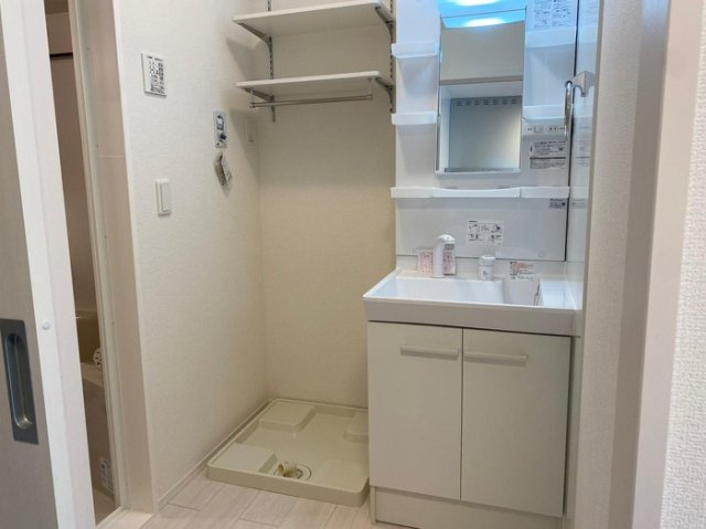 グランドゥール越前の洗面所