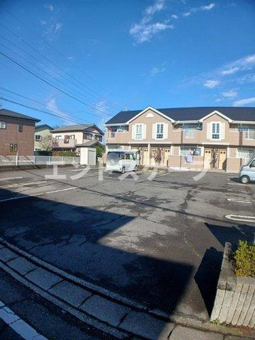 ノースタウンＣの駐車場|高崎、前橋のお部屋探しはエンドスケープまで！お客様の理想お聞かせ下さい♪