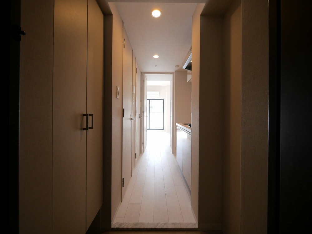 リヴェント難波ウエストの玄関