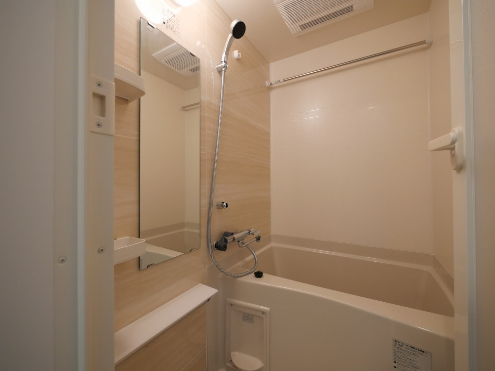 リヴェント難波ウエストの浴室