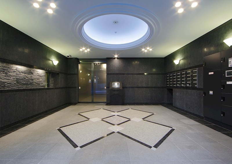 ルーブル市ヶ谷のロビー