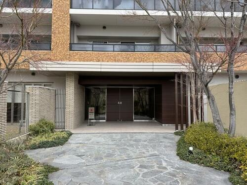 ファインシティ枚方のエントランス|■物件内覧・資金計画相談・住宅ローン相談、リフォーム相談、お問合せ受付中■
※当日・翌日のご内覧、ご相談はお電話でのお問合せがスムーズです！