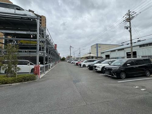 ファインシティ枚方の駐車場|■物件内覧・資金計画相談・住宅ローン相談、リフォーム相談、お問合せ受付中■
※当日・翌日のご内覧、ご相談はお電話でのお問合せがスムーズです！