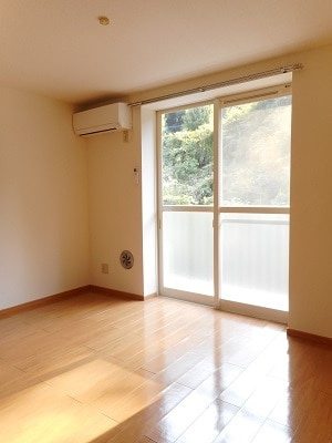 【居間・リビング】 | フォンテーヌ城山 | 居室・リビング