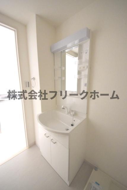 小金井市桜町１丁目のアパートの洗面所