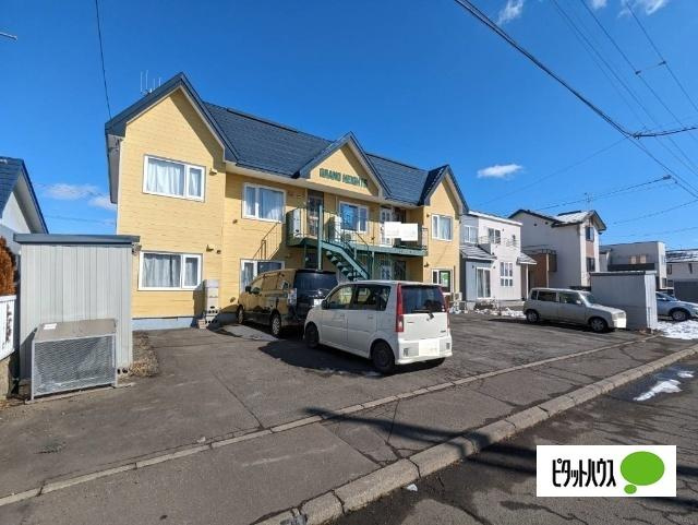 グランドハイツの駐車場