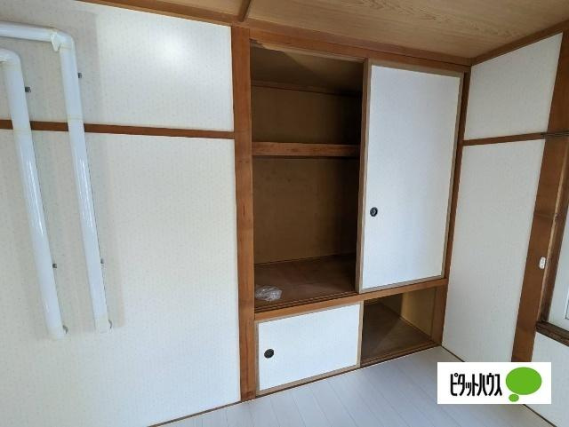 釧路市芦野２丁目のアパートの収納